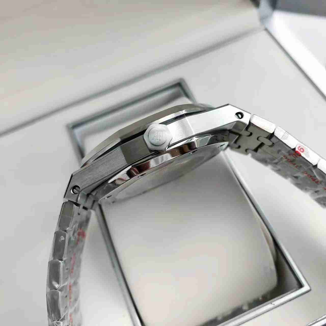 AUDEMARS PIGUET Royal Oak 41mm AU0269 AUDEMARS PIGUET Royal Oak 41mm AU0269