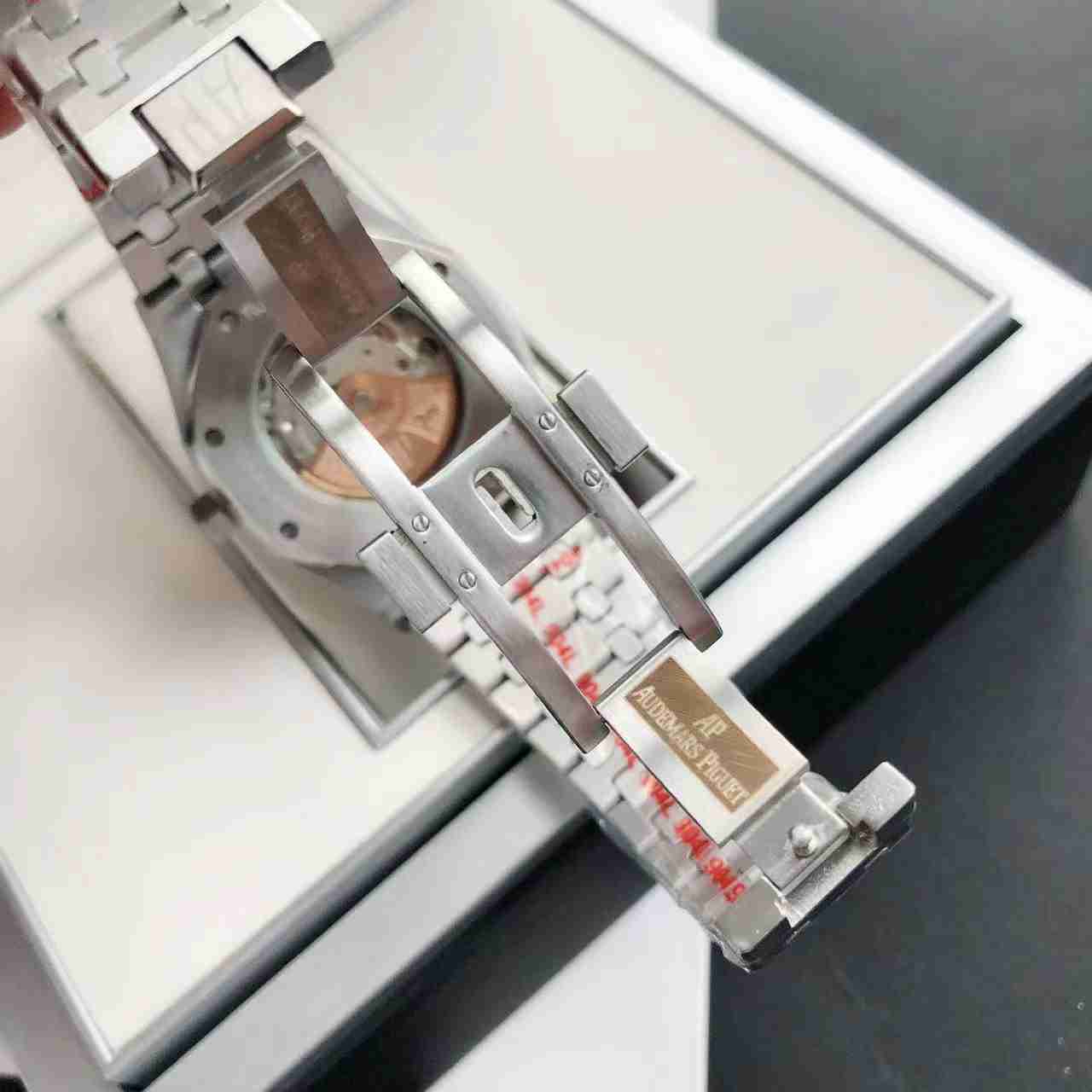 AUDEMARS PIGUET Royal Oak 41mm AU0269 AUDEMARS PIGUET Royal Oak 41mm AU0269