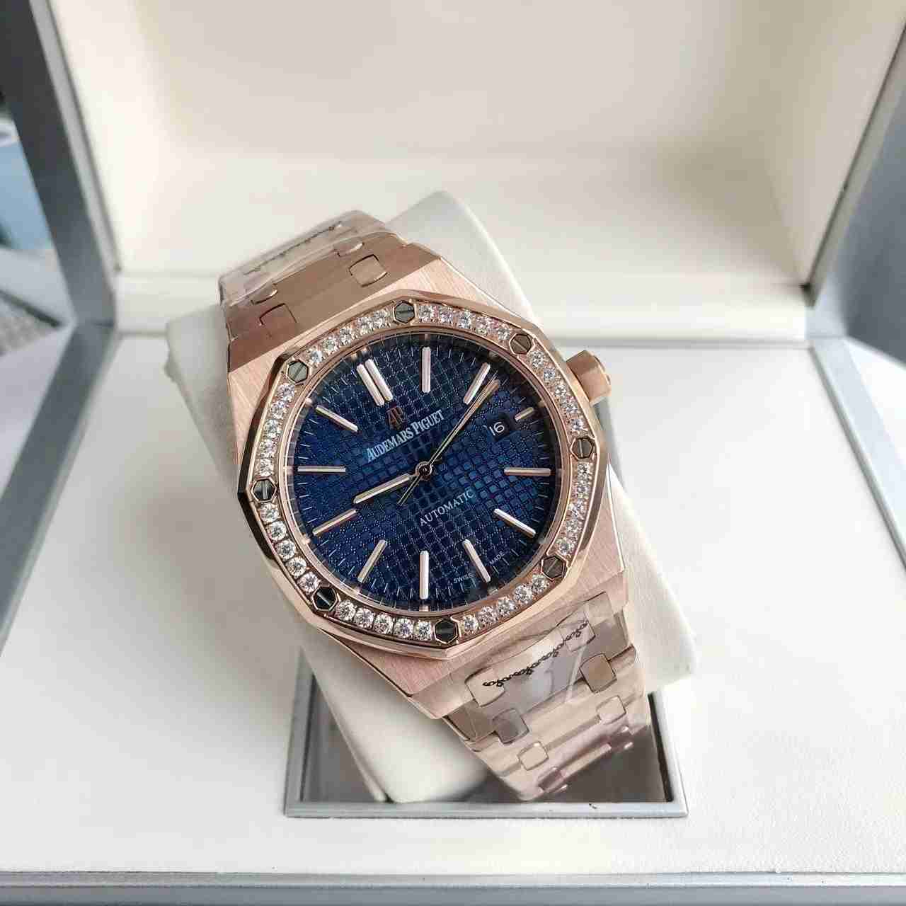 AUDEMARS   PIGUET Royal  Oak 41mm  AU0272