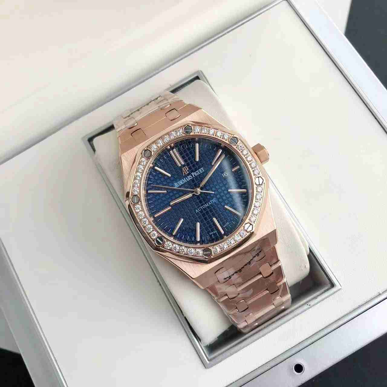 AUDEMARS   PIGUET Royal  Oak 41mm  AU0272