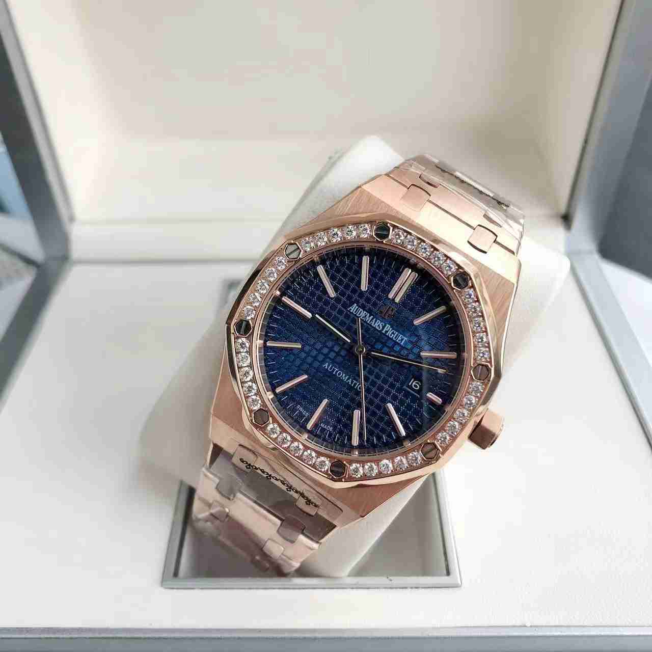 AUDEMARS   PIGUET Royal  Oak 41mm  AU0272