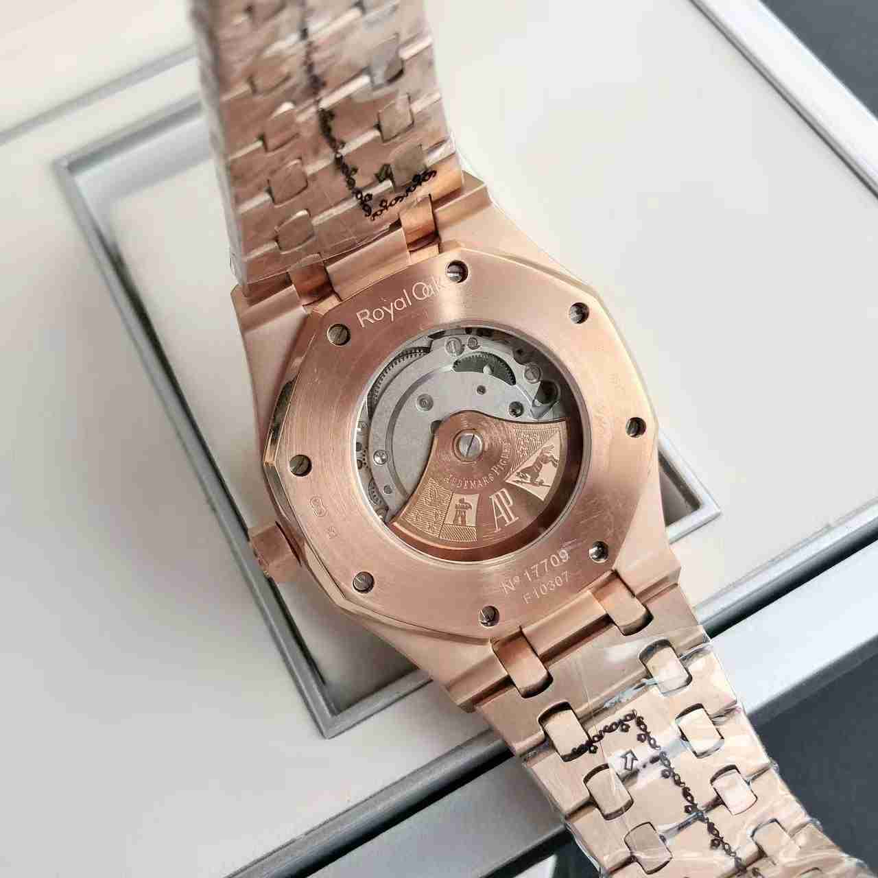 AUDEMARS   PIGUET Royal  Oak 41mm  AU0272