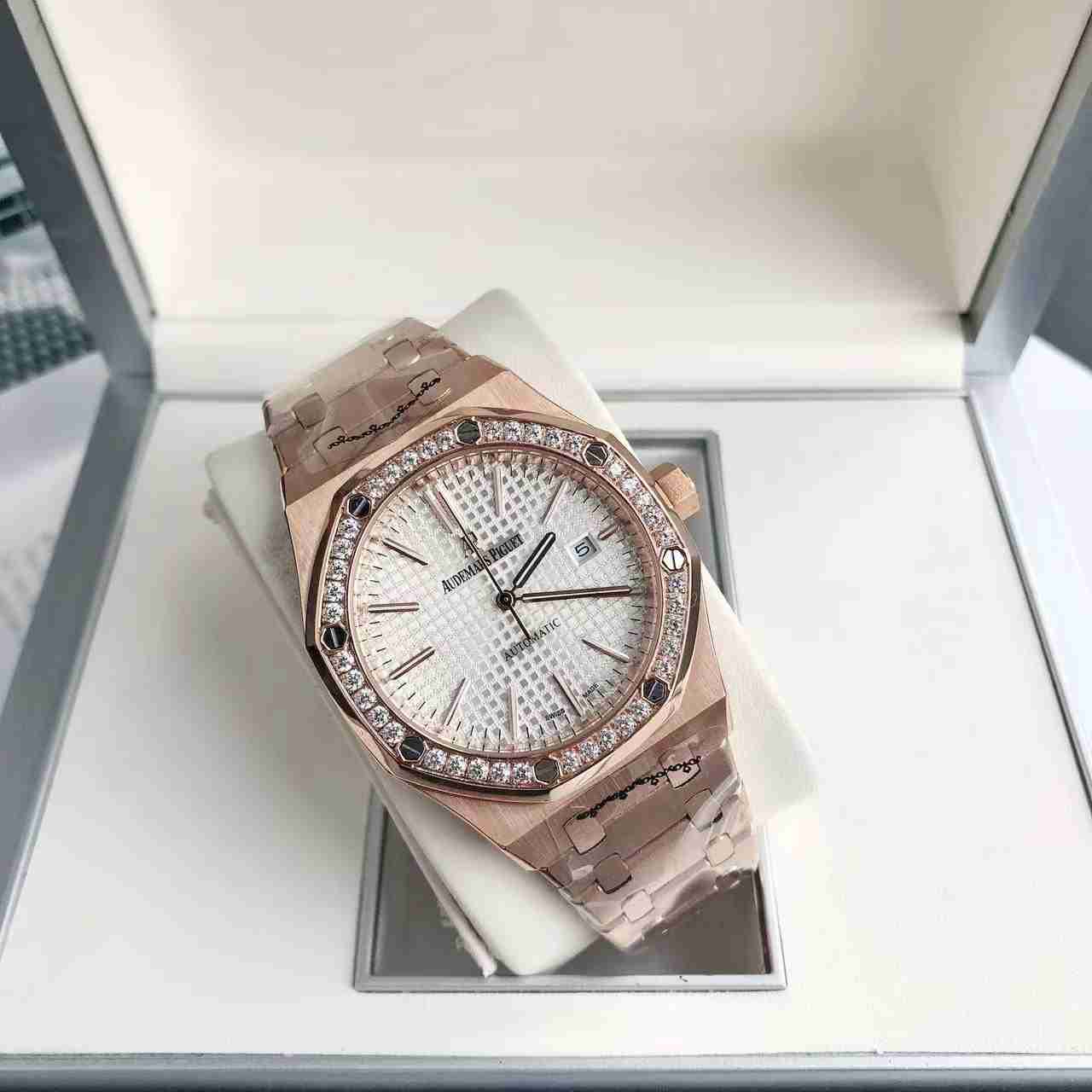 AUDEMARS   PIGUET Royal  Oak 41mm  AU0273