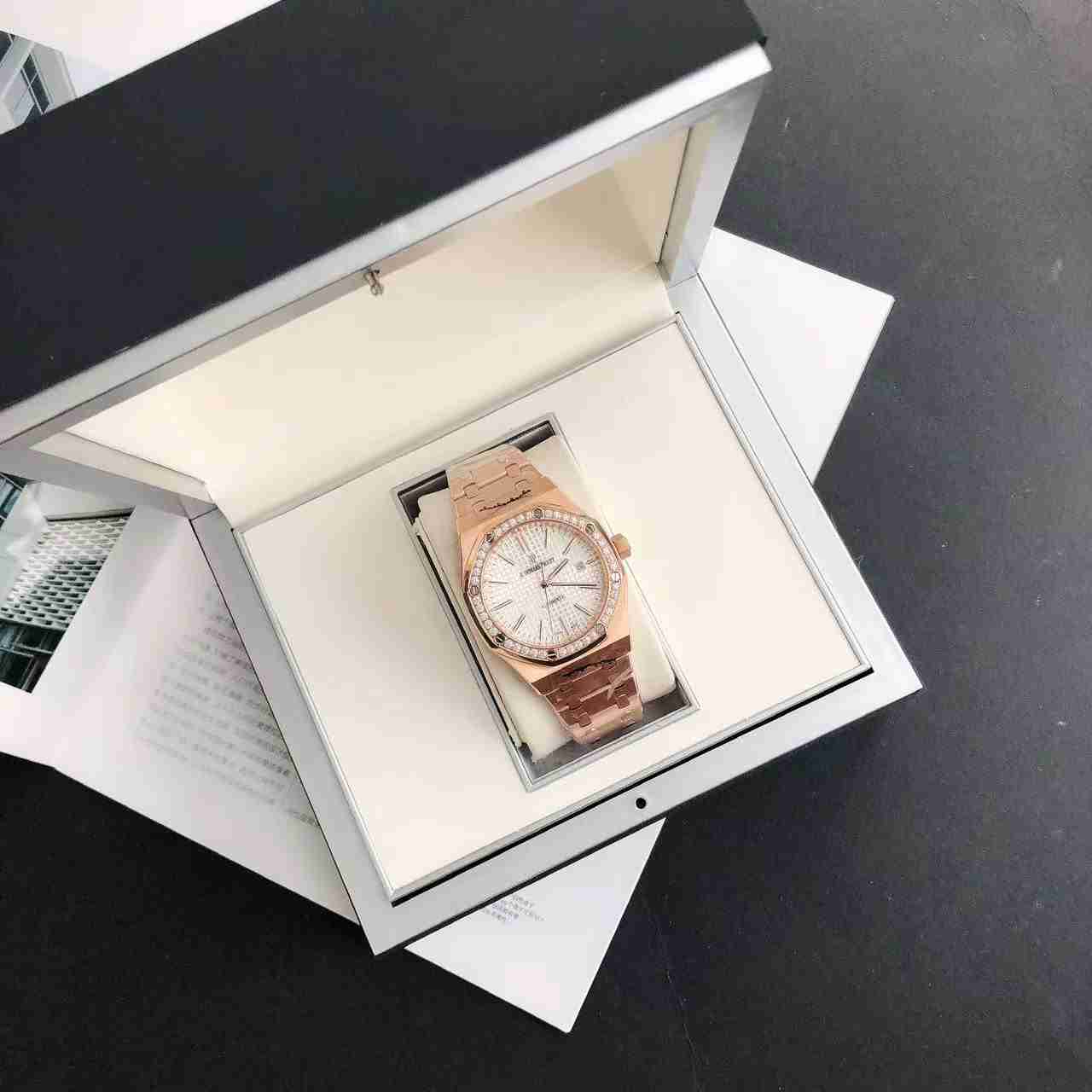 AUDEMARS PIGUET Royal Oak 41mm AU0273 AUDEMARS PIGUET Royal Oak 41mm AU0273