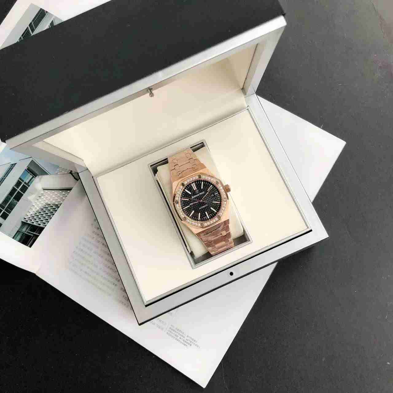 AUDEMARS   PIGUET Royal  Oak 41mm  AU0274