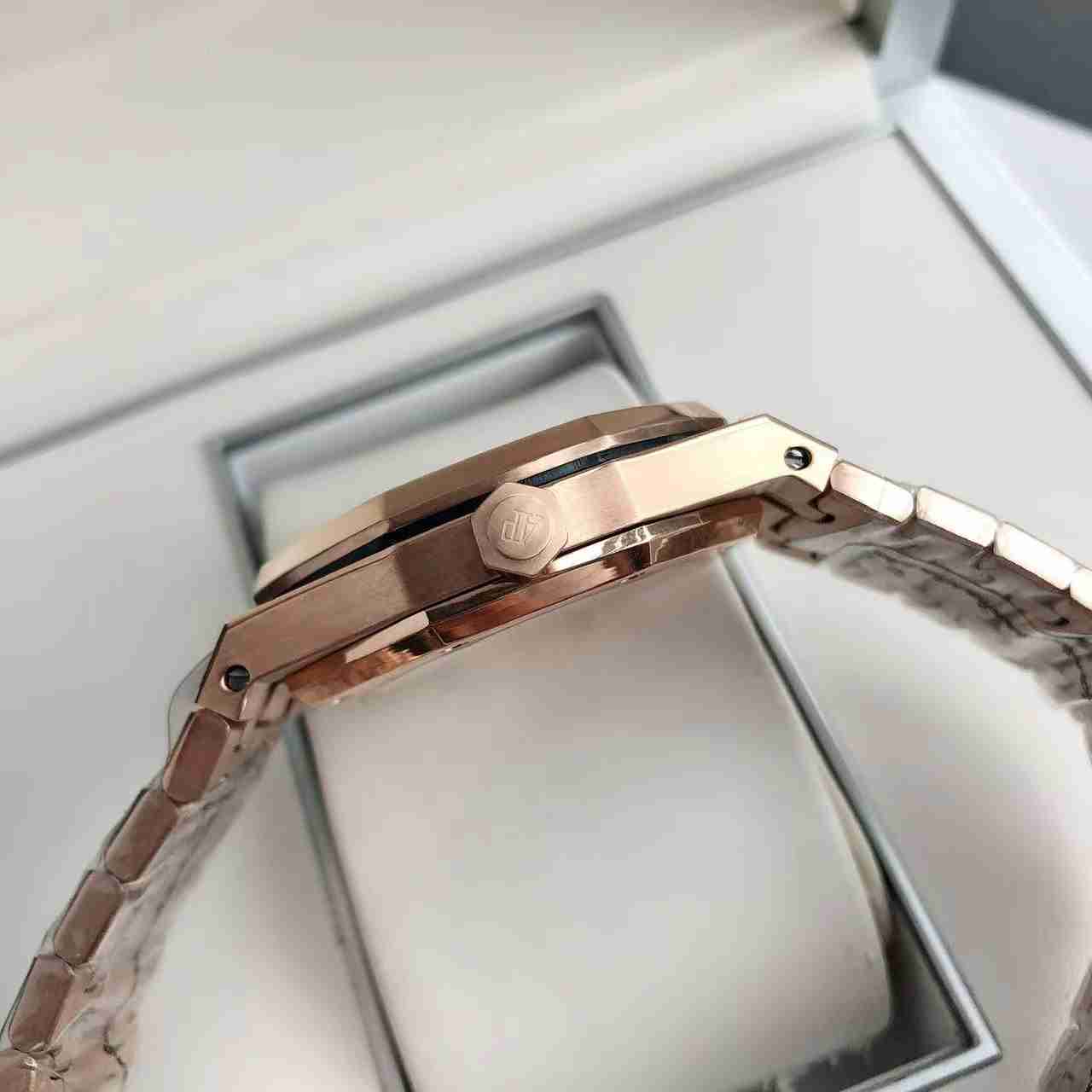 AUDEMARS   PIGUET Royal  Oak 41mm  AU0274