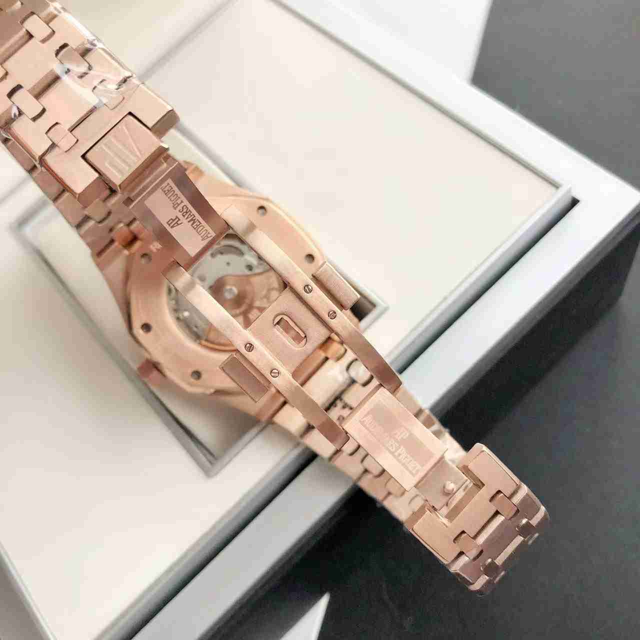 AUDEMARS   PIGUET Royal  Oak 41mm  AU0274
