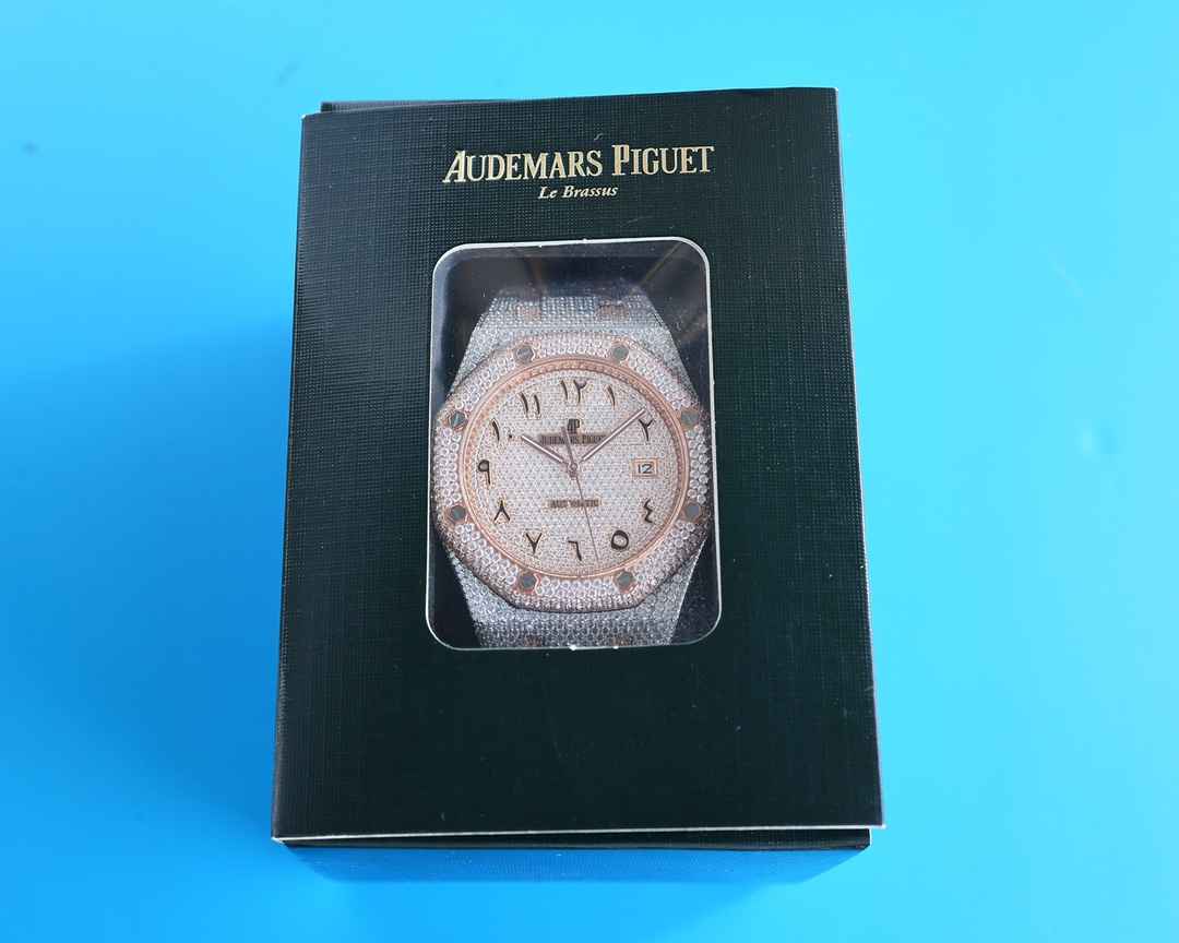 AUDEMARS  PIGUET Royal  Oak 41mm  AU0292