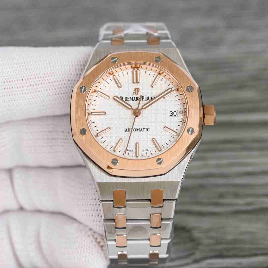 AUDEMARS PIGUET Royal Oak 37mm AU0303 AUDEMARS PIGUET Royal Oak 37mm AU0303