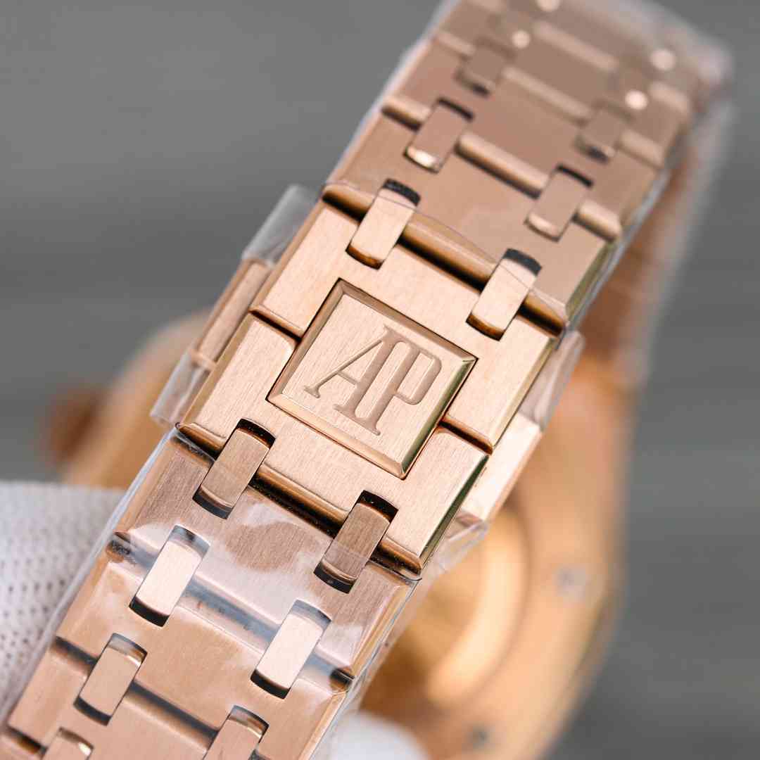 AUDEMARS PIGUET Royal Oak 37mm AU0304 AUDEMARS PIGUET Royal Oak 37mm AU0304