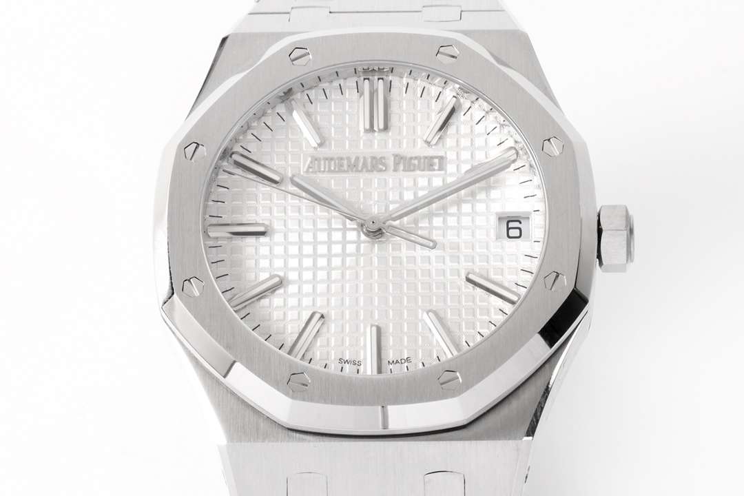 AUDEMARS   PIGUET Royal  Oak（50th Anniversary） 41mm  AU0310