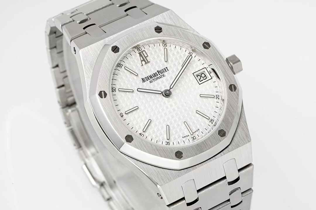 AUDEMARS  PIGUET Royal Oak 39mm  AU0323