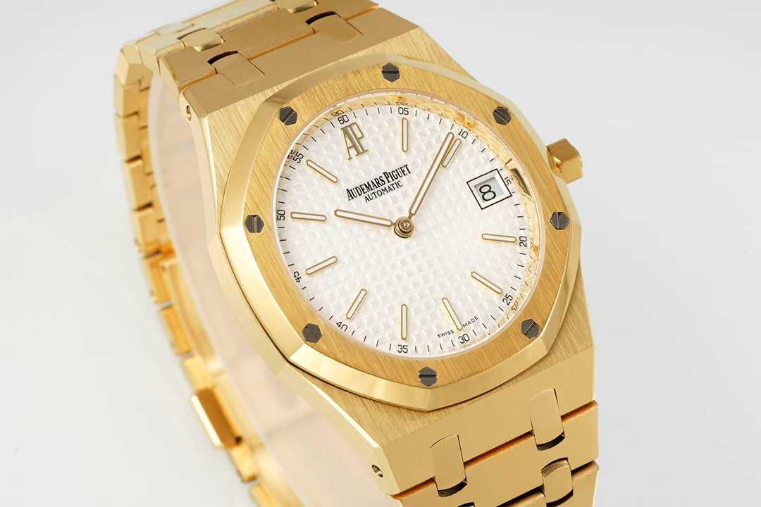 AUDEMARS  PIGUET Royal Oak 39mm  AU0325
