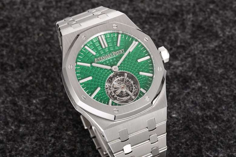 AUDEMARS  PIGUET Royal Oak Offshore AU0339