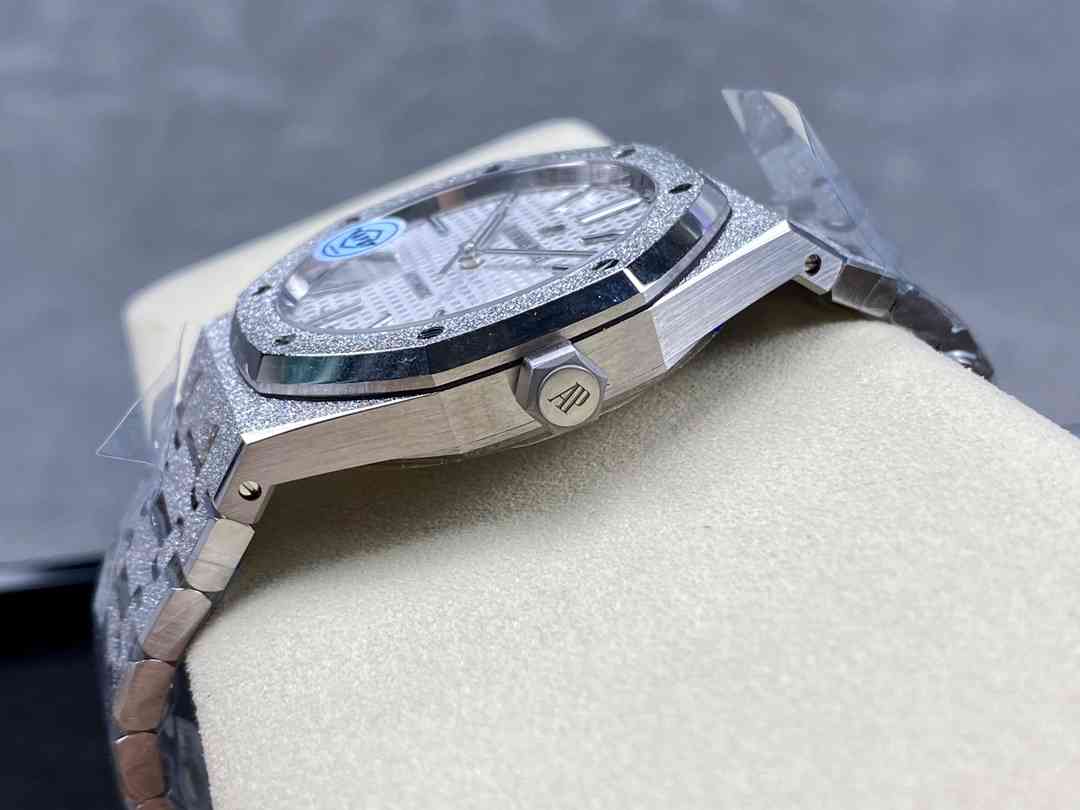 AUDEMARS   PIGUET Royal Oak 41mm AU0360
