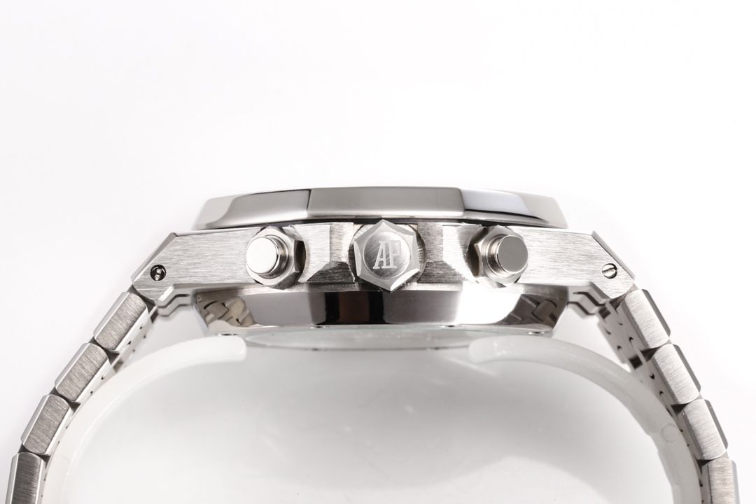 AUDEMARS     PIGUET Royal Oak AU0415 (2024 new)