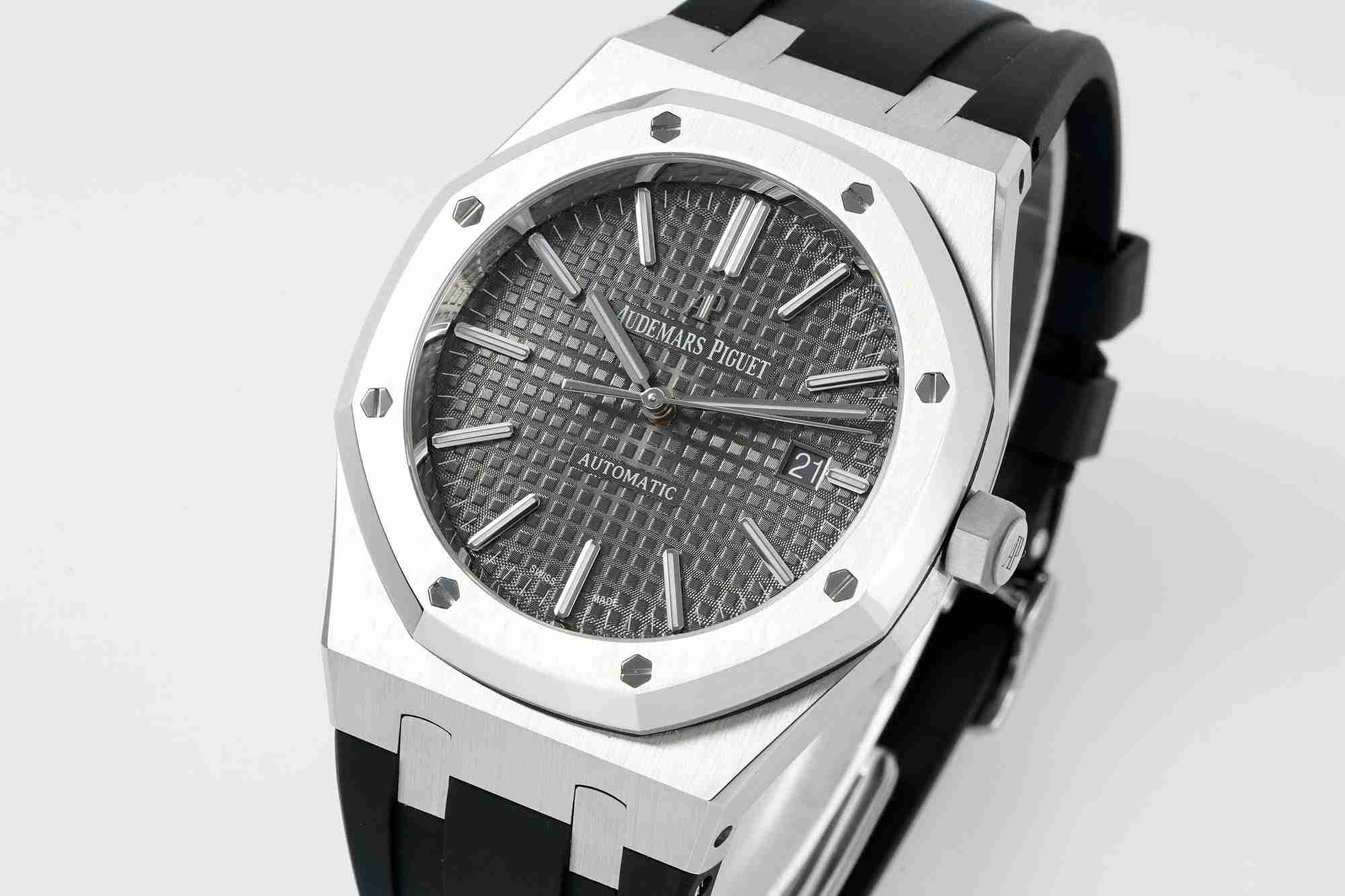 AUDEMARS    PIGUET Royal Oak 41mm AU0424