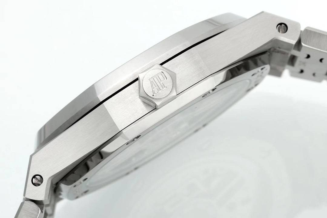 AUDEMARS   PIGUET Royal  Oak（50th Anniversary） 41mm  AU0434