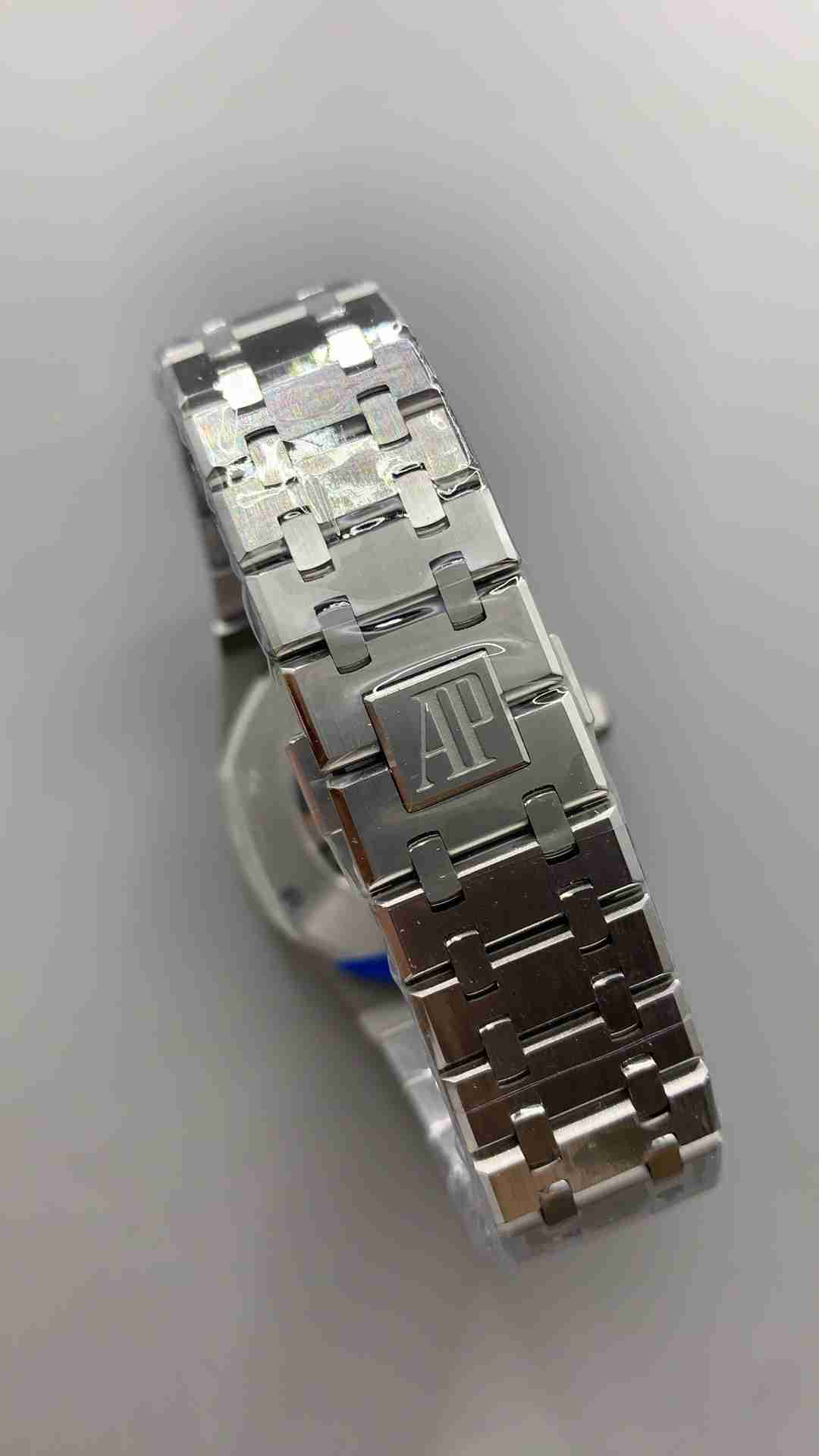 AUDEMARS     PIGUET Royal Oak 41mm AU0435