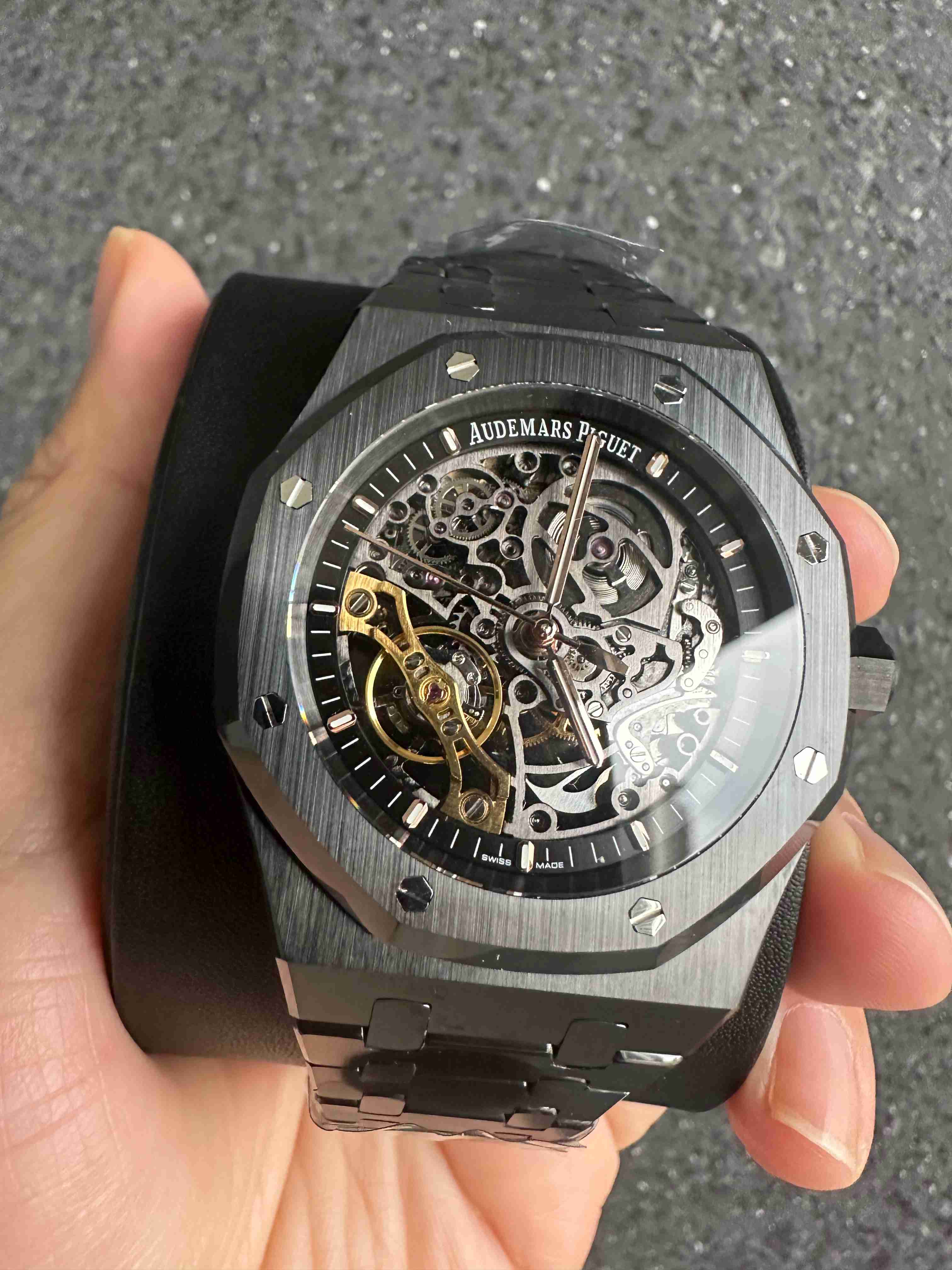 AUDEMARS     PIGUET Royal Oak 41mm AU0477 （ceramics)