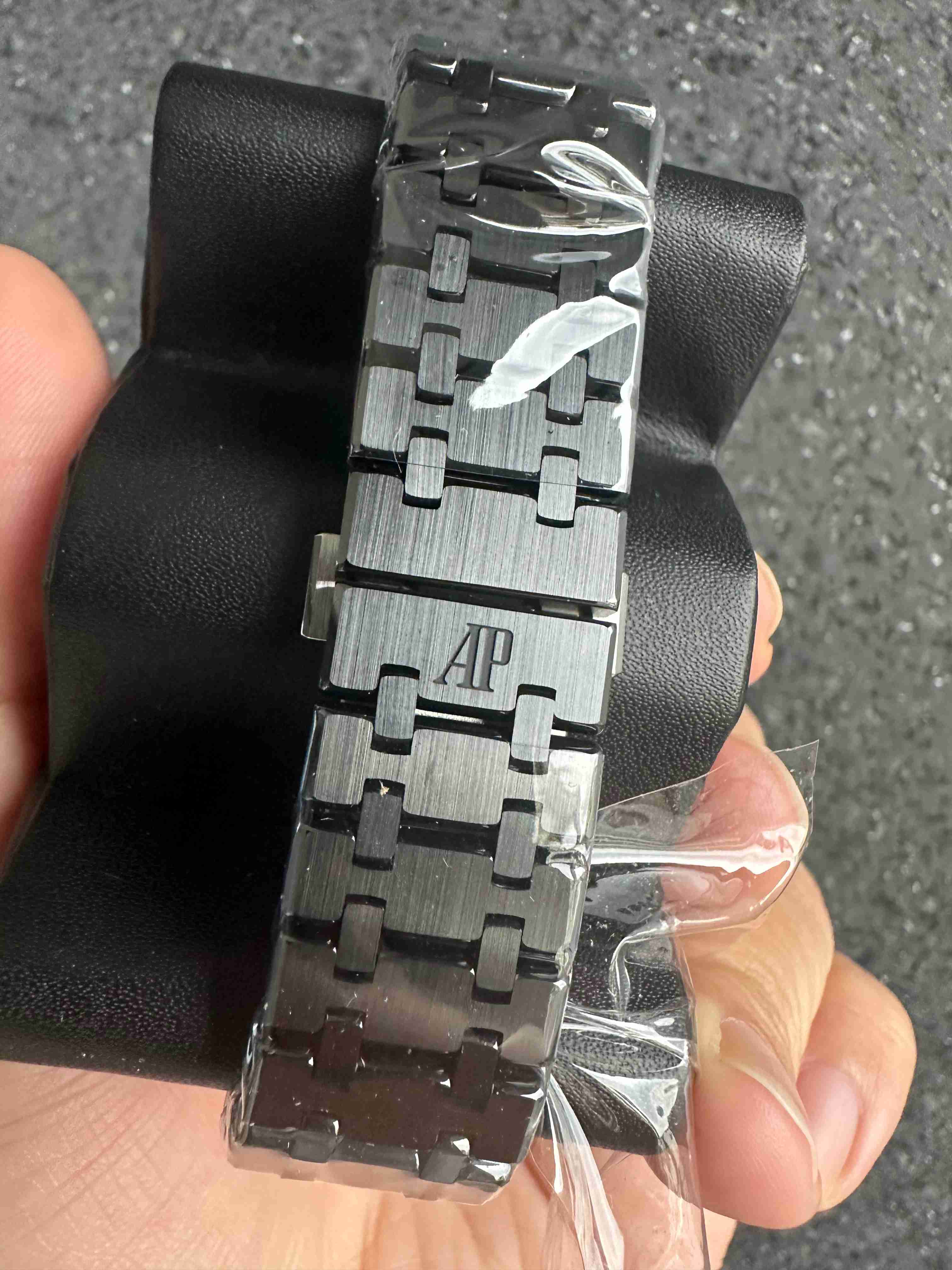 AUDEMARS     PIGUET Royal Oak 41mm AU0477 （ceramics)