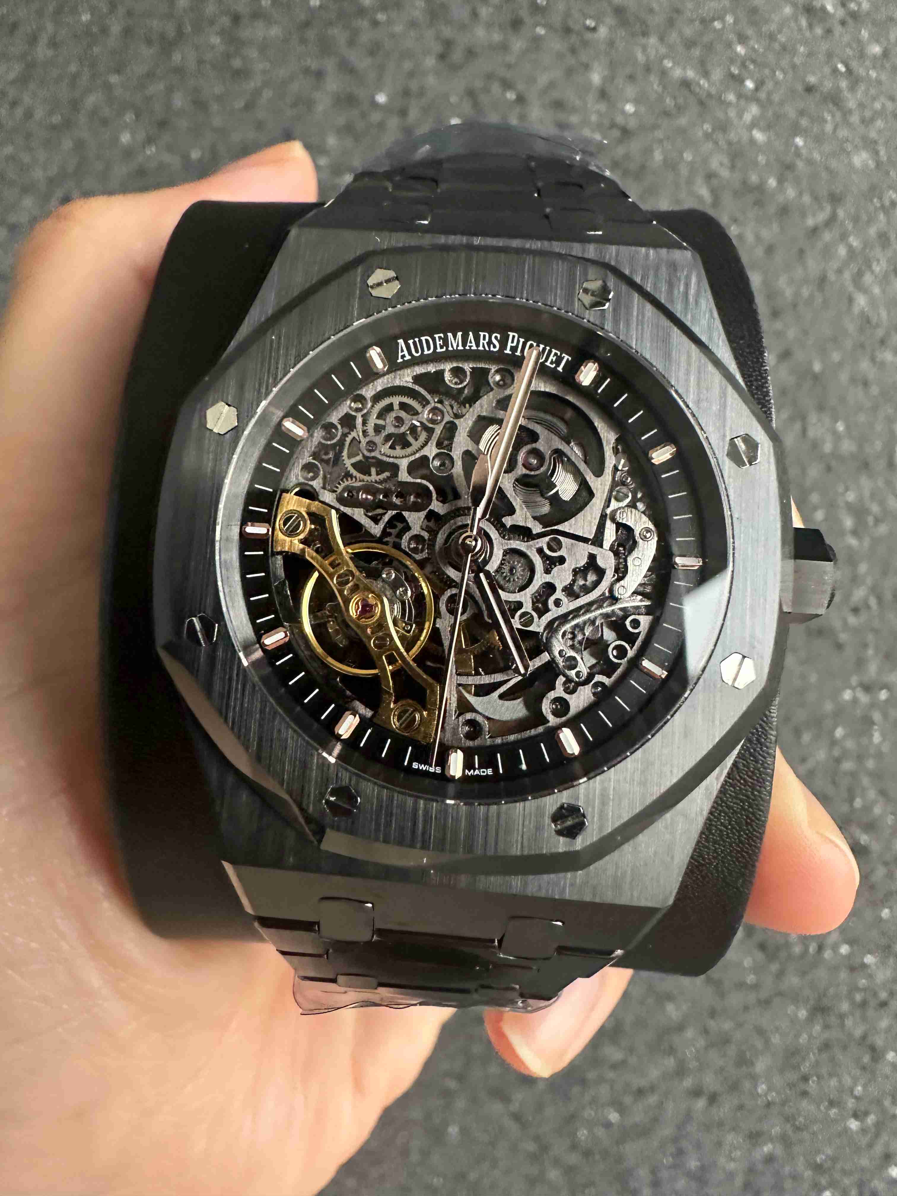 AUDEMARS     PIGUET Royal Oak 41mm AU0477 （ceramics)