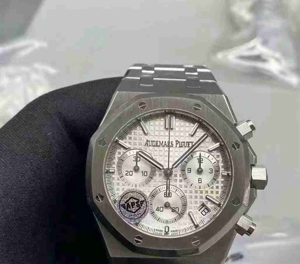 AUDEMARS    PIGUET  Royal Oak 41 AU0482（2025 new)