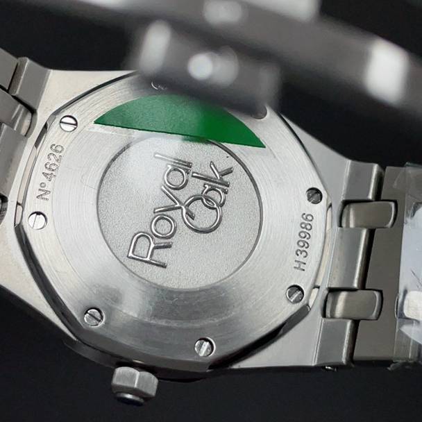 AUDEMARS  PIGUET Royal  Oak 33mm  AU0486