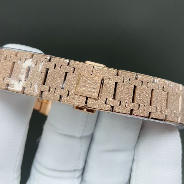 AUDEMARS  PIGUET Royal  Oak 33mm  AU0487