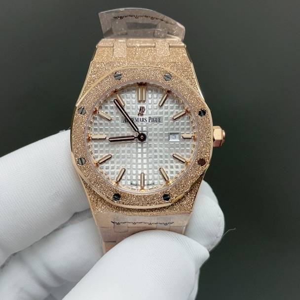 AUDEMARS  PIGUET Royal  Oak 33mm  AU0488