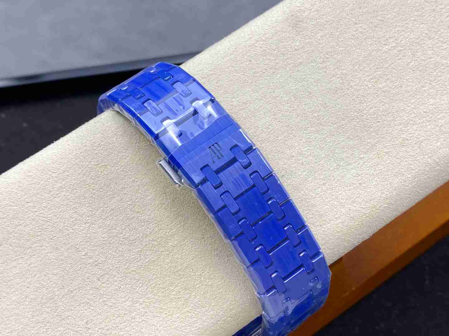 AUDEMARS PIGUET Royal Oak 41 AU0508(2025 new ceramic ) AUDEMARS PIGUET Royal Oak 41 AU0508(2025 new ceramic )