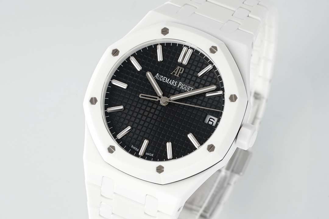 AUDEMARS PIGUET Royal Oak 41 AU0510(2025 new ceramic ) AUDEMARS PIGUET Royal Oak 41 AU0510(2025 new ceramic )