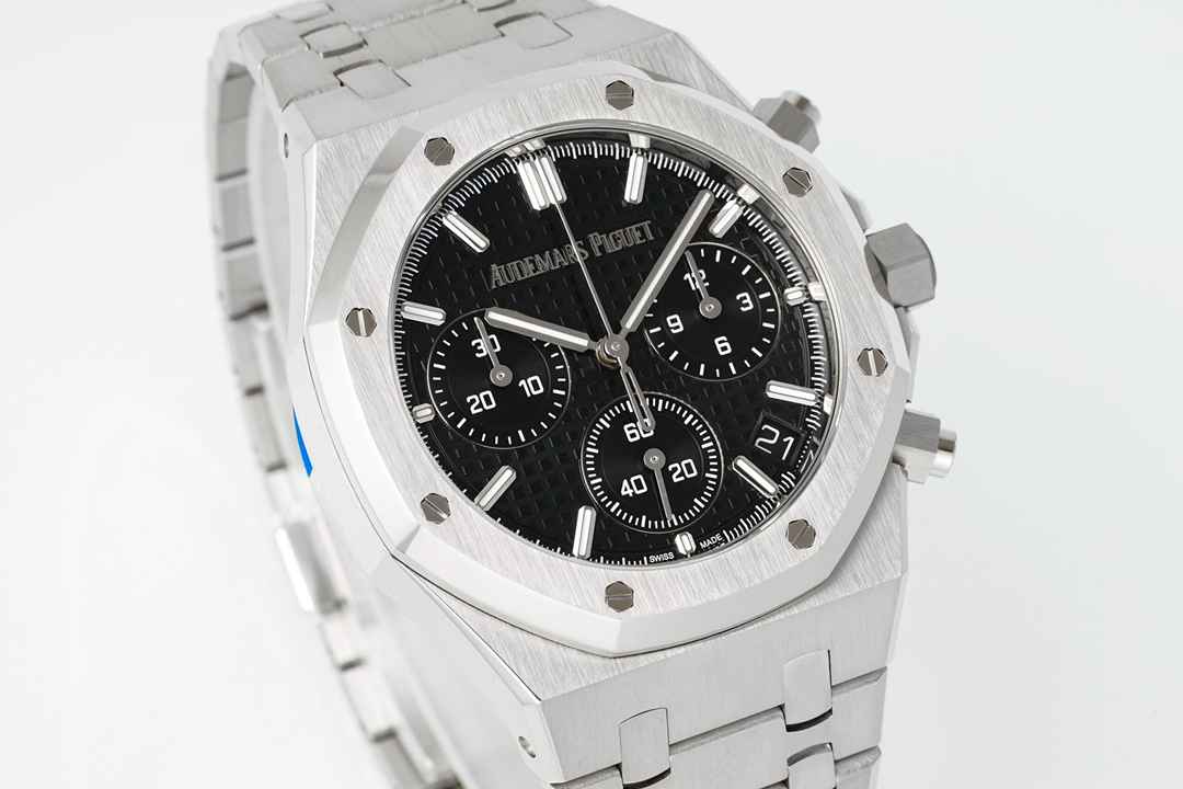 AUDEMARS    PIGUET  Royal Oak 41 AU0520（2025 new )