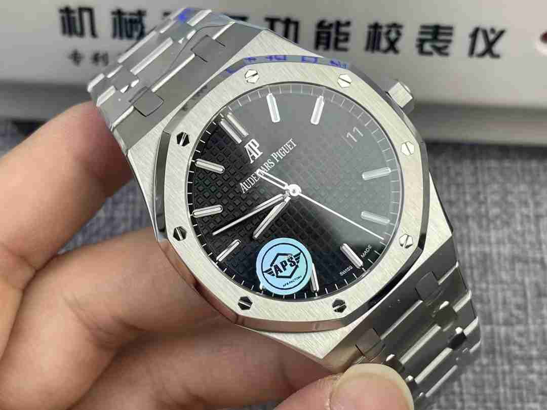 AUDEMARS     PIGUET Royal Oak 41mm AU0524