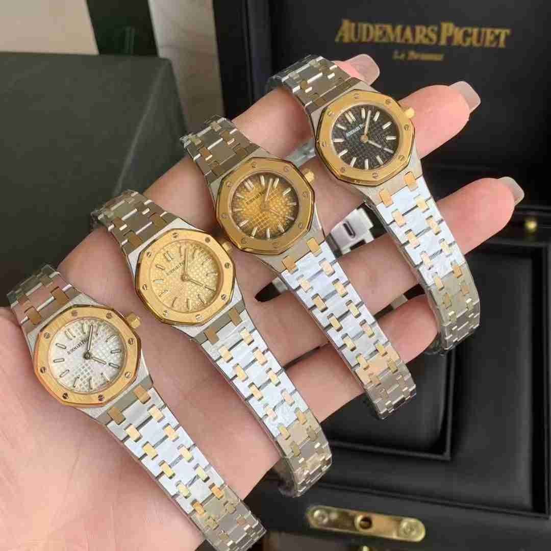 AUDEMARS     PIGUET Royal Oak MINI 23mm AU0525
