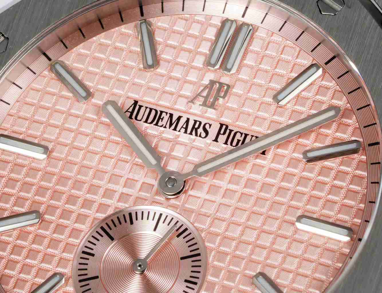 AUDEMARS     PIGUET Royal Oak 42mm AU0531