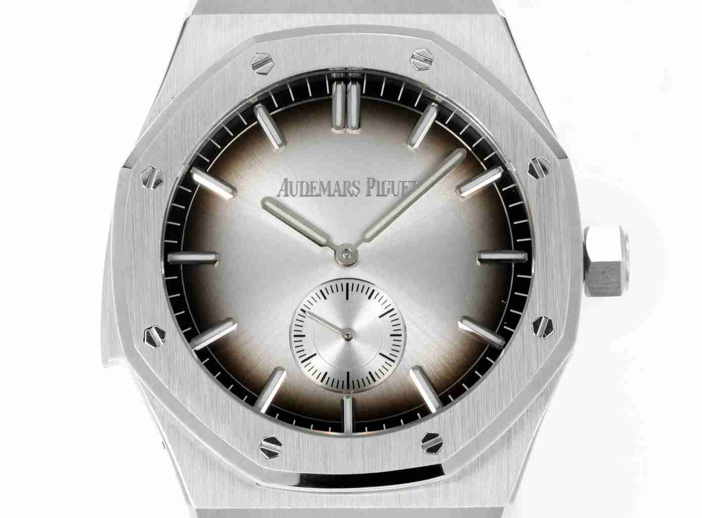 AUDEMARS     PIGUET Royal Oak 42mm AU0532