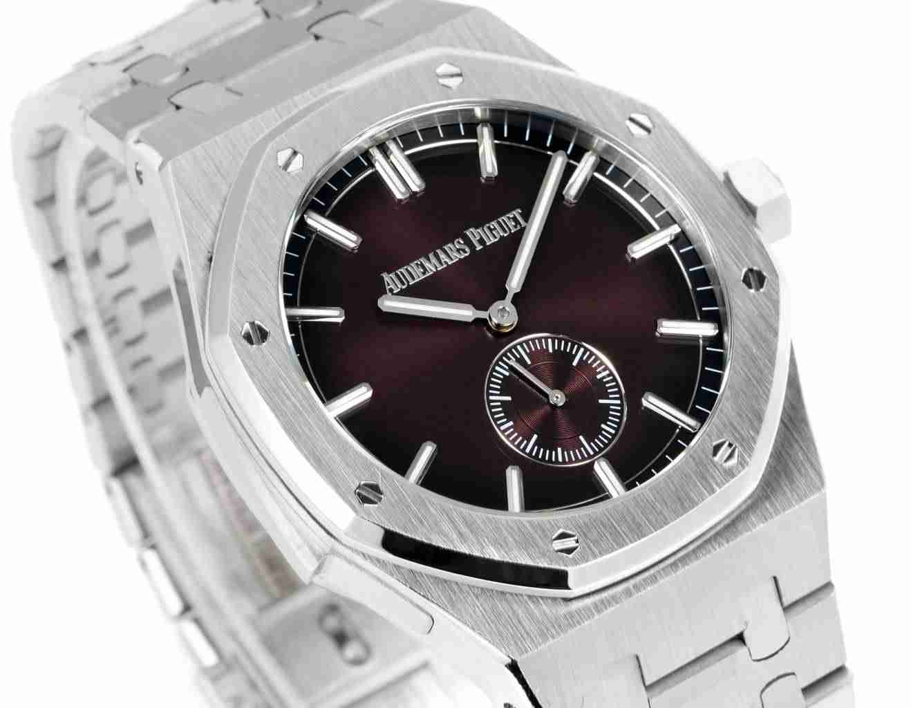 AUDEMARS     PIGUET Royal Oak 42mm AU0534