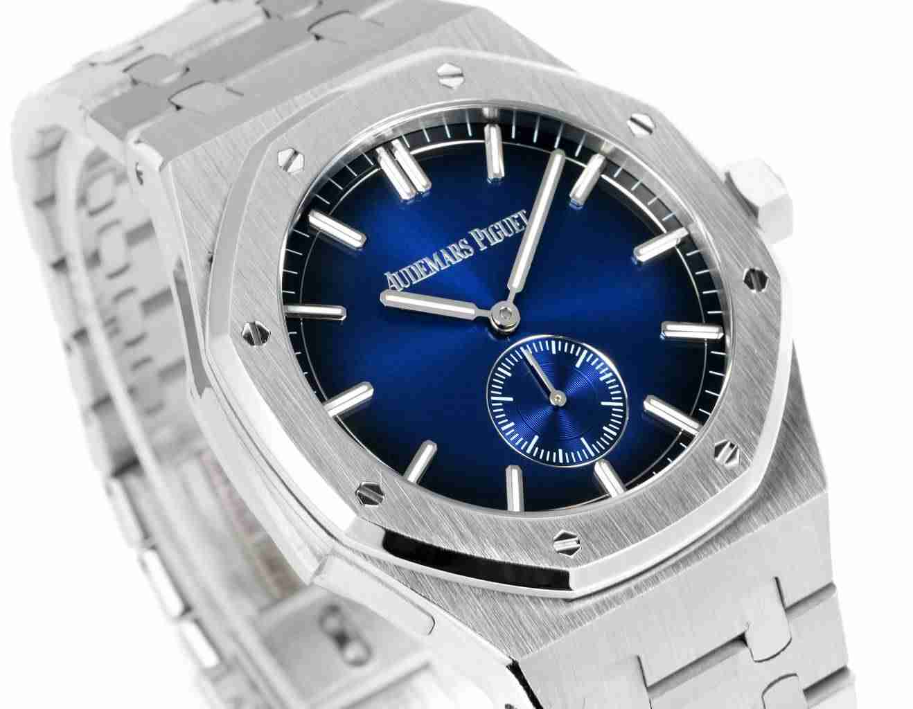 AUDEMARS     PIGUET Royal Oak 42mm AU0535
