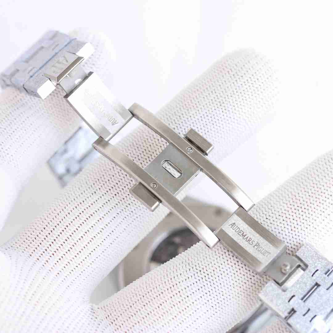 AUDEMARS     PIGUET Royal Oak 41mm AU0539