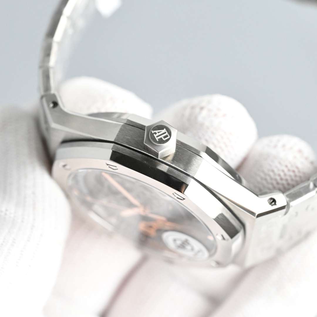 AUDEMARS     PIGUET Royal Oak 41mm AU0541