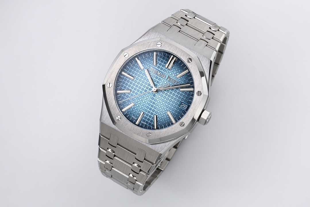 AUDEMARS     PIGUET Royal Oak 41mm AU0544