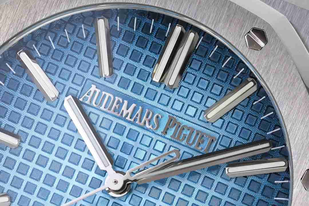 AUDEMARS     PIGUET Royal Oak 41mm AU0544