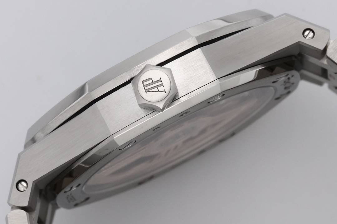 AUDEMARS     PIGUET Royal Oak 41mm AU0544