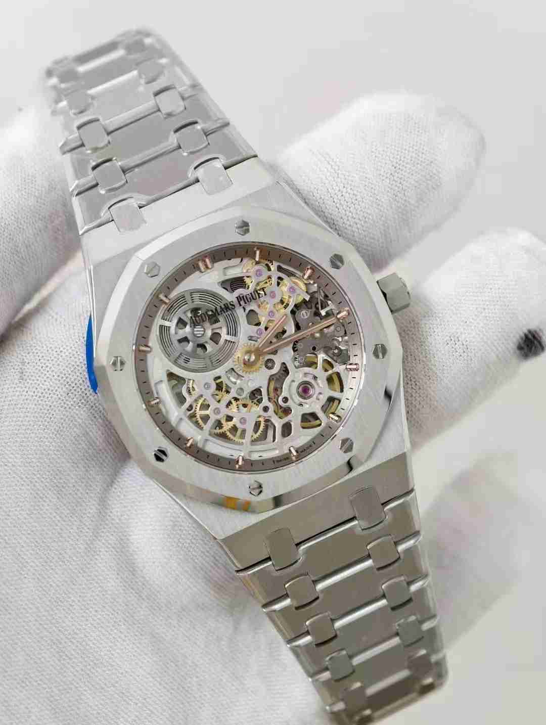 AUDEMARS     PIGUET Royal Oak 41mm AU0550