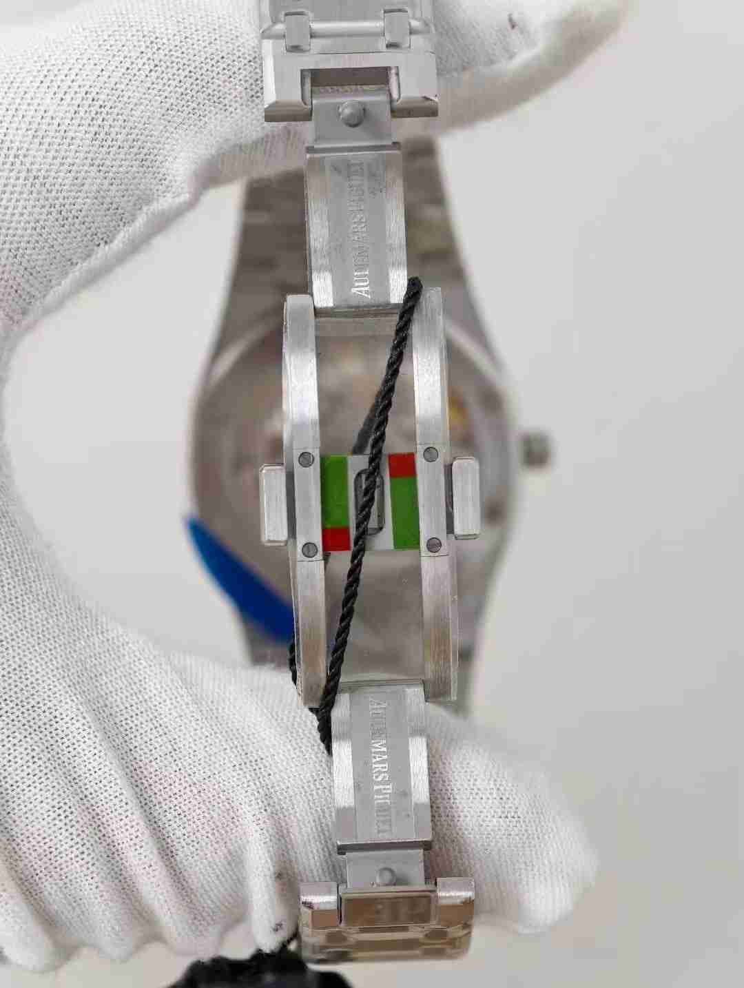 AUDEMARS     PIGUET Royal Oak 41mm AU0550