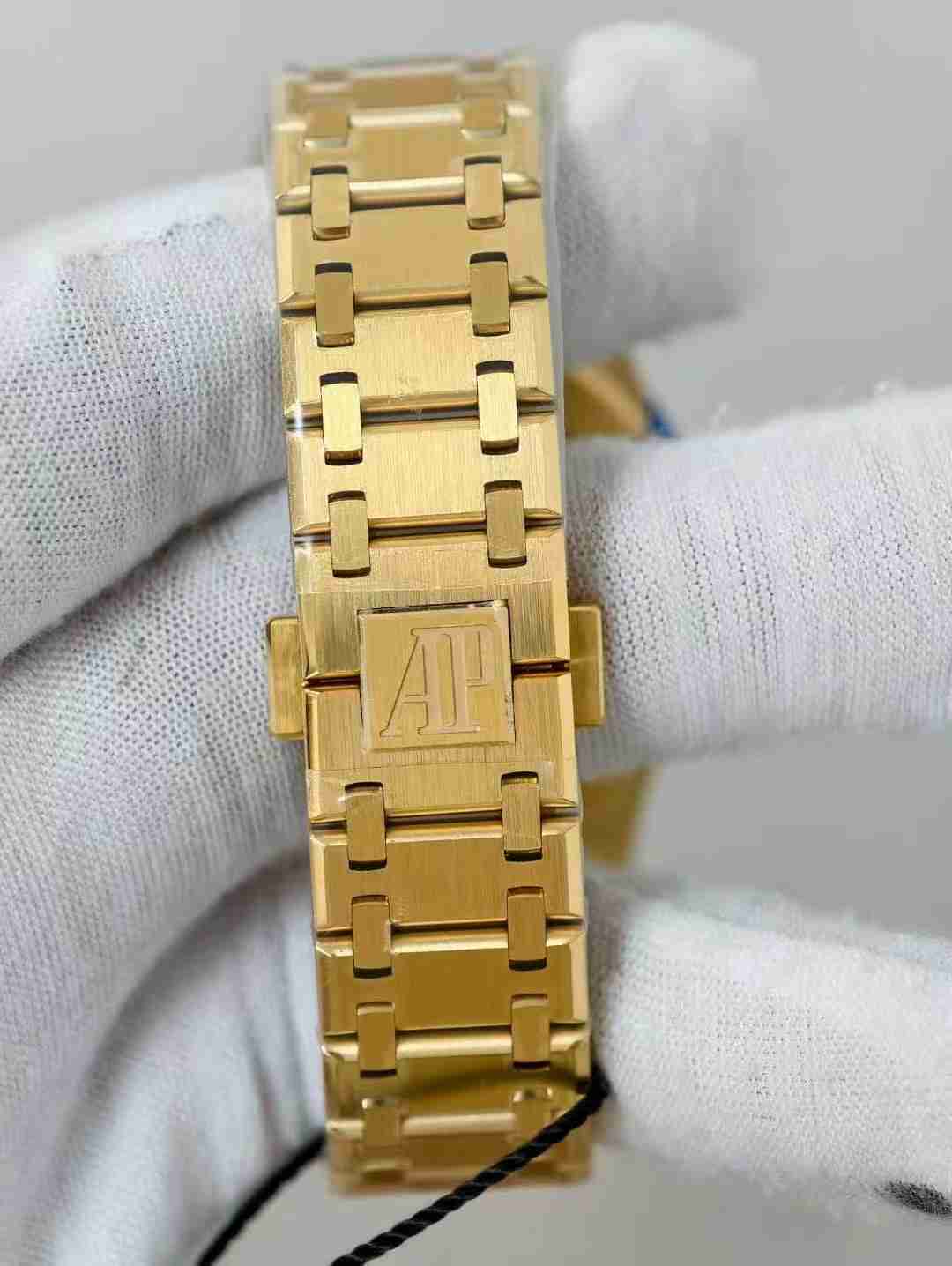 AUDEMARS     PIGUET Royal Oak 41mm AU0552