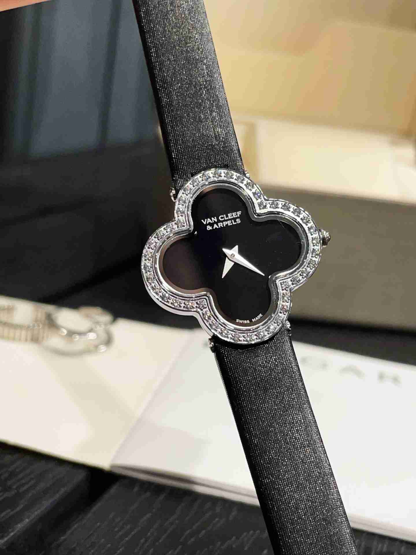 Van Cleef & Arpels FK0038