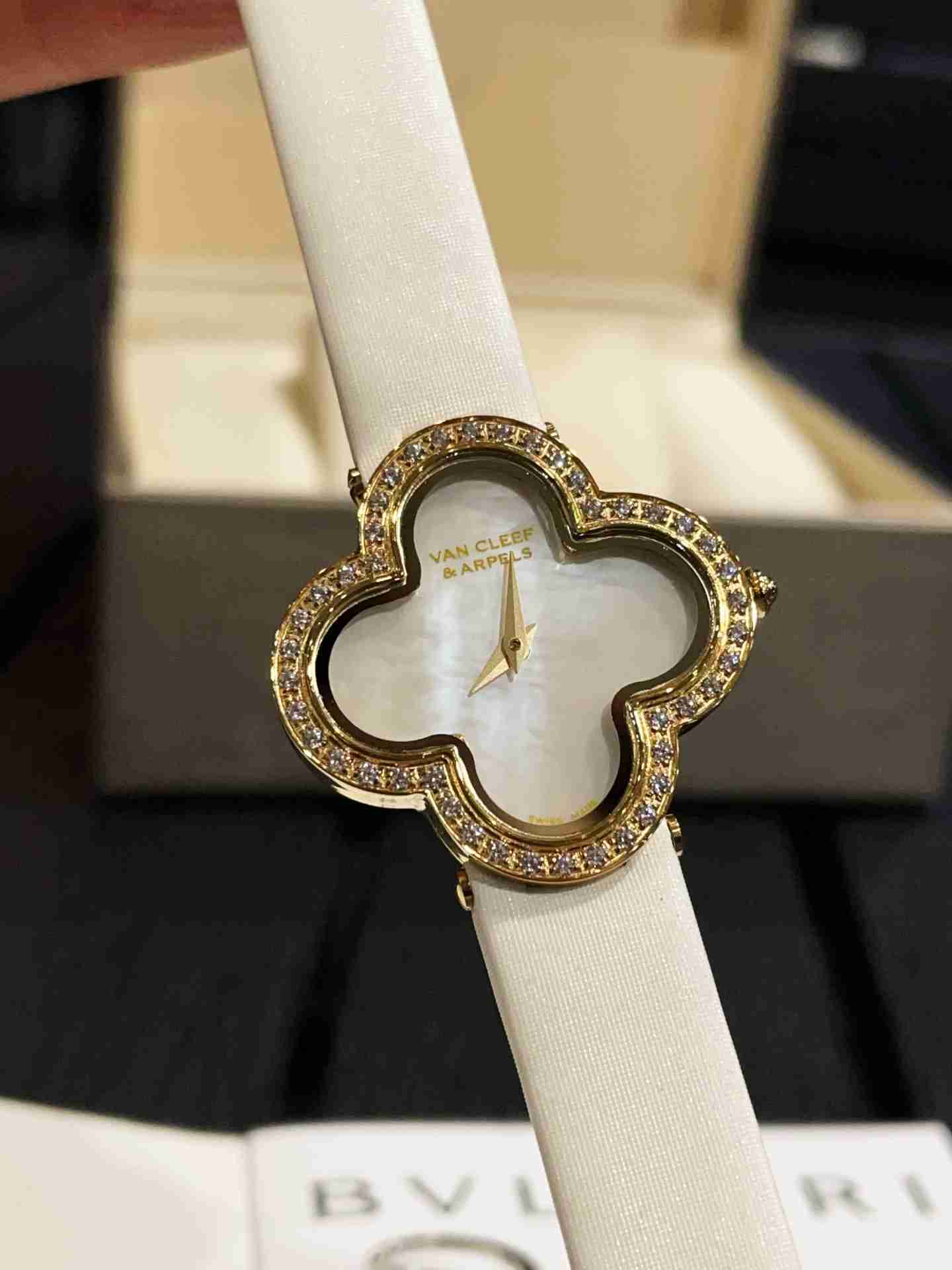 Van Cleef & Arpels FK0040