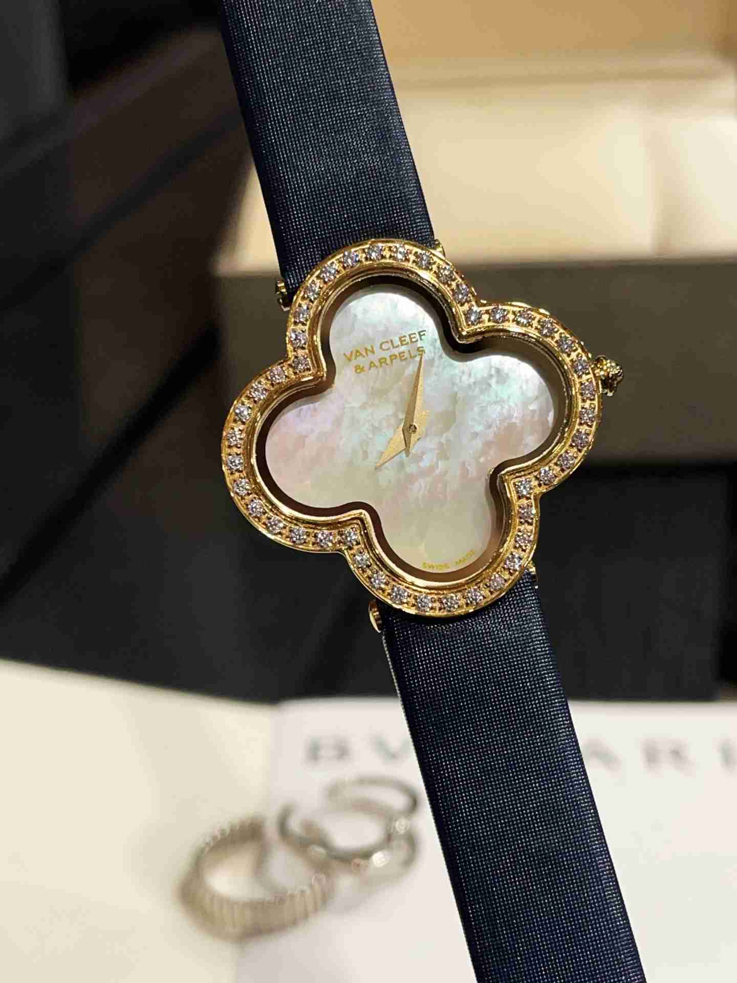 Van Cleef & Arpels FK0043